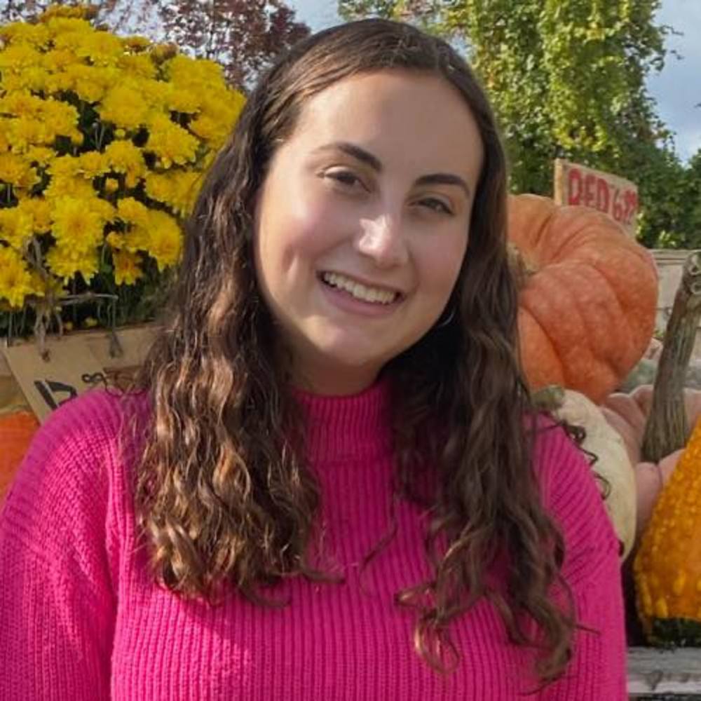 Meet your Posher, Eliana